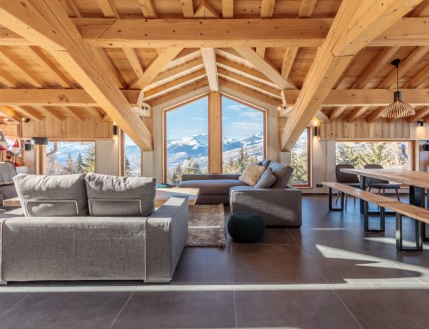 Large living room with amazing view