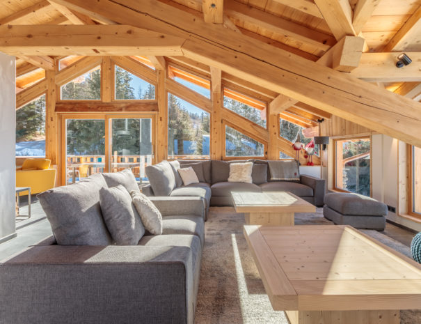 Large living room with amazing view